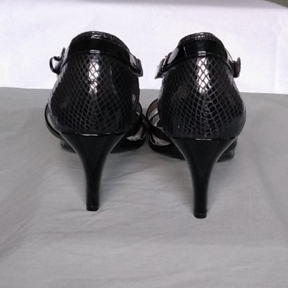 Bandolino  Black Dacia Sandals - Picture 6 of 7